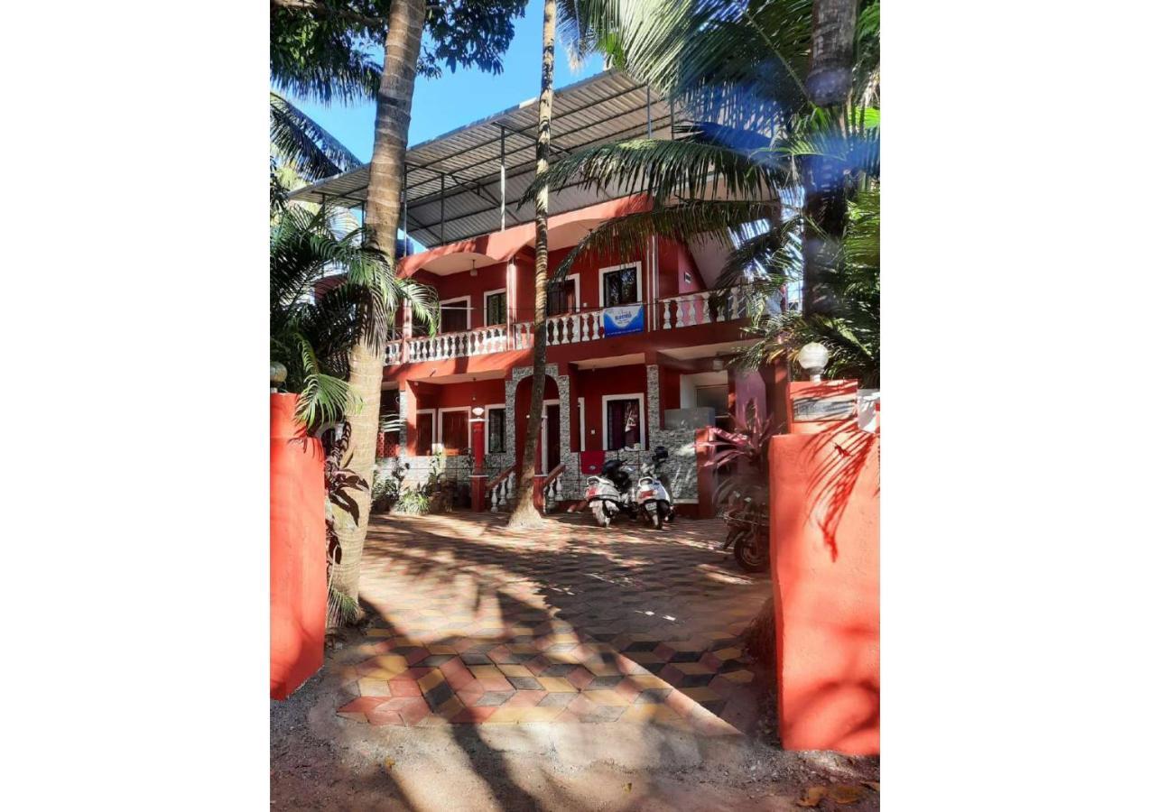 Beach Vibes Guest House باغا المظهر الخارجي الصورة